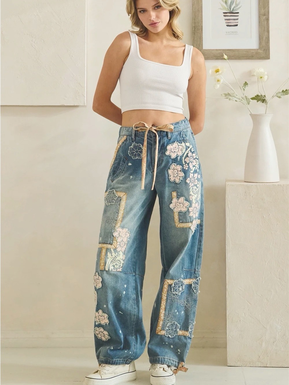 Oli & Hali Floral Block Patched Denim Pants - Picture 3 of 6